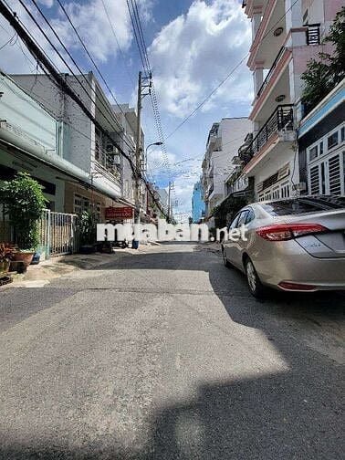 🚘 BÁN NHÀ HÀ HUY GIÁP-DT 85M2- 3 TẦNG- NHỰA 8M- NGAY NGÃ TƯ GA- Q 12.