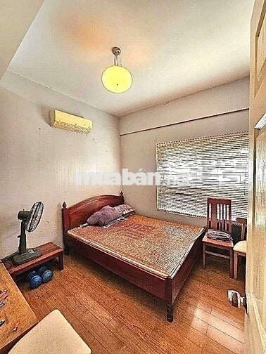 Bán căn góc chung cư Việt Hưng 113m², 3 ngủ, hơn 6 tỷ, thoáng sáng