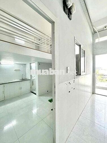 CĂN PHÒNG DỊCH VỤ GÁC CAO 2M Ở ĐƯỢC 4 NGƯời 4 Xe