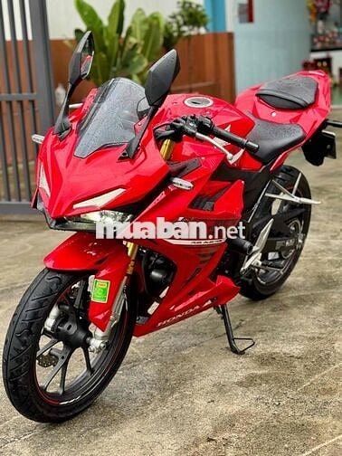 Honda CBR150R đẹp zin keng lướt, chính chủ gia re