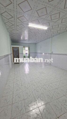 Nhà 1 trệt 1 lầu, 2pn, 2wc, 1pk, 740tr Chợ Hưng Long Bình Chánh