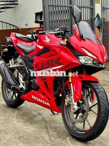 Honda CBR150R đẹp zin keng lướt, chính chủ gia re