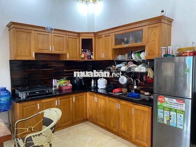 Nhà đẹp khu biệt thự, nội thất gỗ cao cấp, ôtô ngủ trong nhà, Thủ Đức
