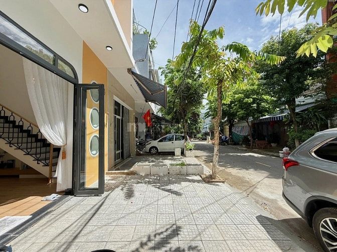 BÁN NHÀ TRỊNH QUANG NGHỊ Q8 SÂT BÊN BÌNH CHÁNH GIÁ 1TỶ250TR SHR 
