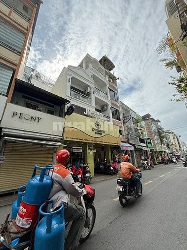 Nhà Mặt tiền cực đẹp đường huyết mạch quận 3