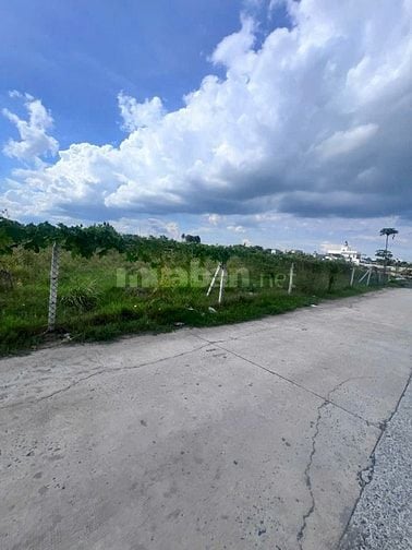 2 nền đất đẹp chưa qua đầu tư - Đường thông trải nhựa 8m