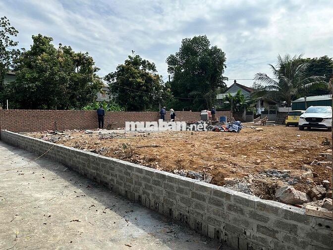 359m2/240m thổ cư.2 mặt tiền xã phú cát.quốc oai