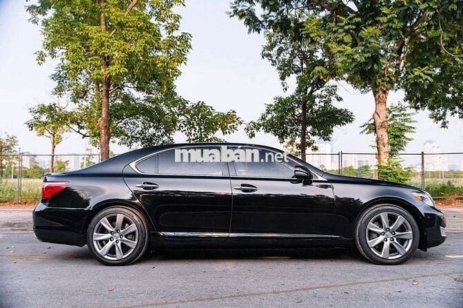 Lexus LS 600hL 2010 - 98000 km