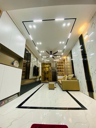 LÕI NGỌC THUỴ - 6 TẦNG THANG MÁY - FULL NỘI THẤT - 2 THOÁNG. Hơn 9 tỷ
