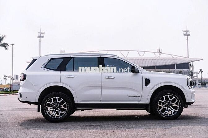 Ford Everest Titanium+ 2.0 AT 4x4 2024 - 19000 km