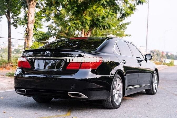Lexus LS 600hL 2010 - 98000 km