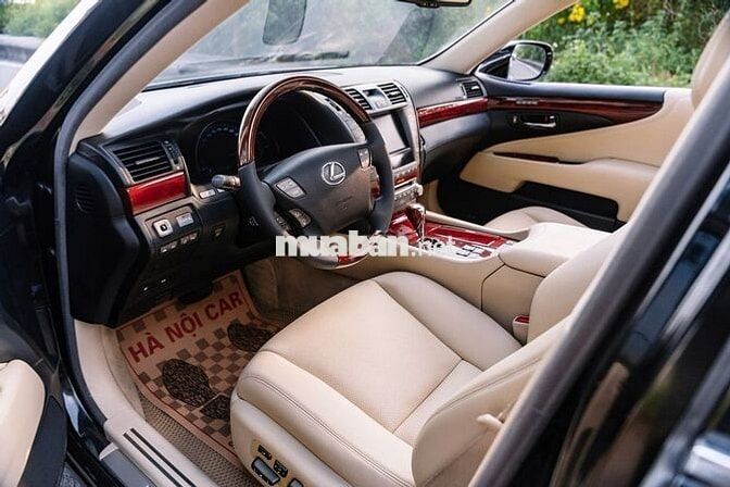 Lexus LS 600hL 2010 - 98000 km