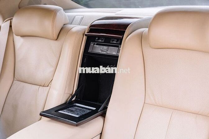 Lexus LS 600hL 2010 - 98000 km