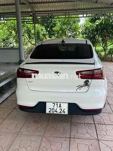Kia Rio 2016 1.4 AT Sedan - 120000 km