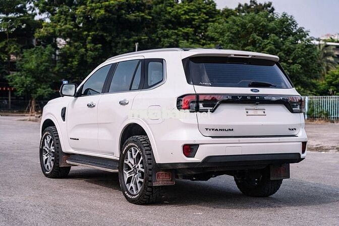 Ford Everest Titanium+ 2.0 AT 4x4 2024 - 19000 km