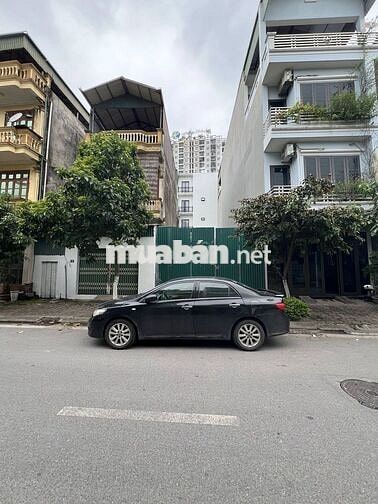 Chủ bán mảnh đất mặt phố Trung Kính 1 mặt ngõ sát kđt Yên Hòa mt 5,5m