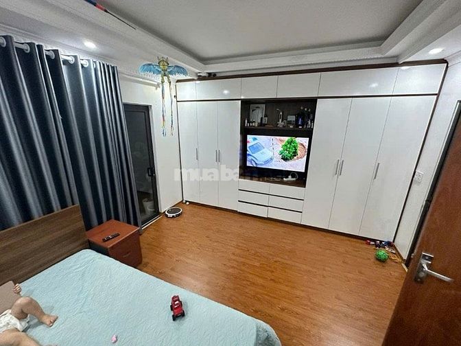 Phùng Chí Kiên 35/45m2*5T, 2 mặt thoáng, cách ô tô 15m, nhà đẹp 8.8 tỷ