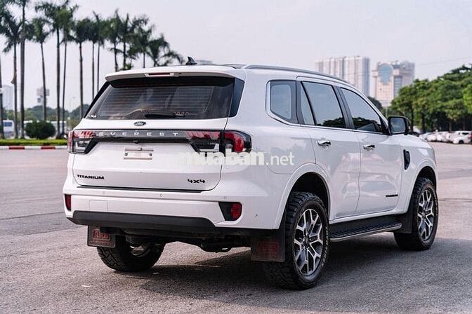 Ford Everest Titanium+ 2.0 AT 4x4 2024 - 19000 km