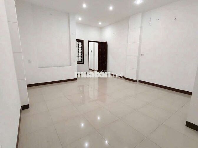 🛑 CHO THUÊ NHÀ 3 TẦNG ĐƯỜNG: TRỊNH ĐÌNH THẢO - 5PN - 4wc - Sân ô tô
