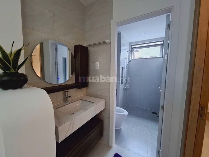 Nhà cho thuê nguyên căn trong khu biệt lập, nội thất cao cấp