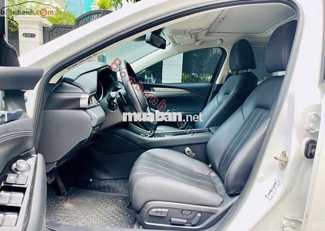 Xe Mazda 6 Premium 2.0 AT 2024 - 750 Triệu