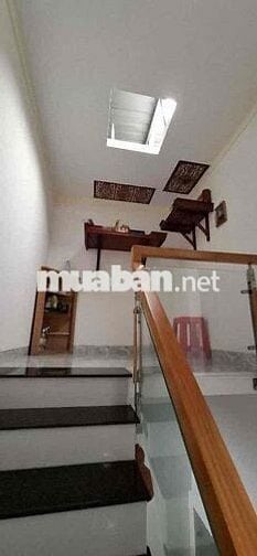 Bán Nhà 2 Tầng Dĩ An,60m2, Ngõ rộng xe hơi tránh, SHR , Chỉ hơn 3 tỷ