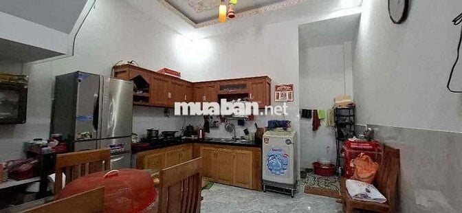 Bán Nhà 2 Tầng Dĩ An,60m2, Ngõ rộng xe hơi tránh, SHR , Chỉ hơn 3 tỷ