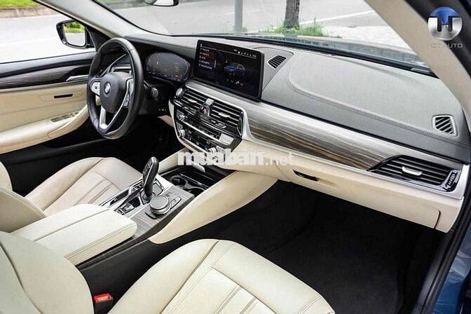BMW  520i Luxury lên Loa Harman, Mâm Msport