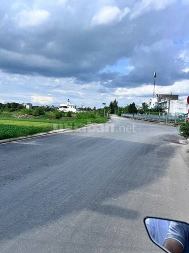 2 nền đất đẹp chưa qua đầu tư - Đường thông trải nhựa 8m