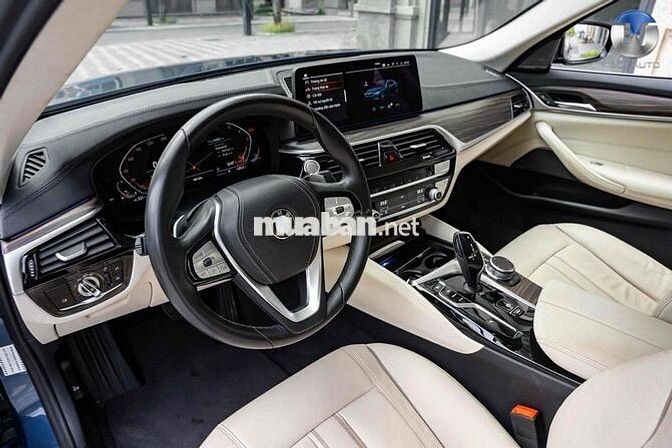 BMW  520i Luxury lên Loa Harman, Mâm Msport