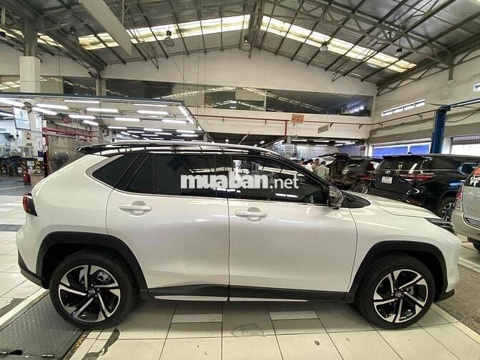 Toyota Yaris Cross 2024, xe hot, ưu đãi hấp dẫn