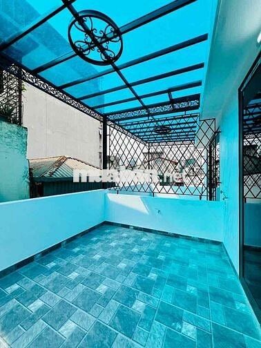 NHÀ MỚI KOONG 100% – LÔ GÓC – THANG MÁY – LÕI HAI BÀ TRƯNG