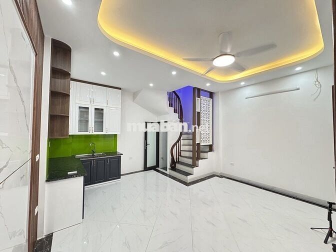 Bán Nhà Định Công, Hoàng Mai ở luôn 40m2, 4 tầng, SĐCC, chỉ hơn 6 tỷ
