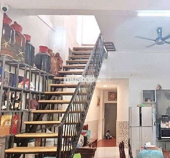 Bán nhà Thiên Phước, Tân Bình, 4.5x29, 2 tầng hẻm xe hơi khu thươngmại