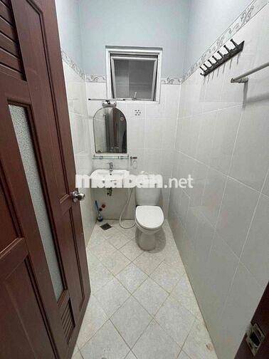 Cho thuê nhà mặt tiền Cao Thắng, P.3, Q.3 – 4.1x17.5m, 13PN, giá 60 tr