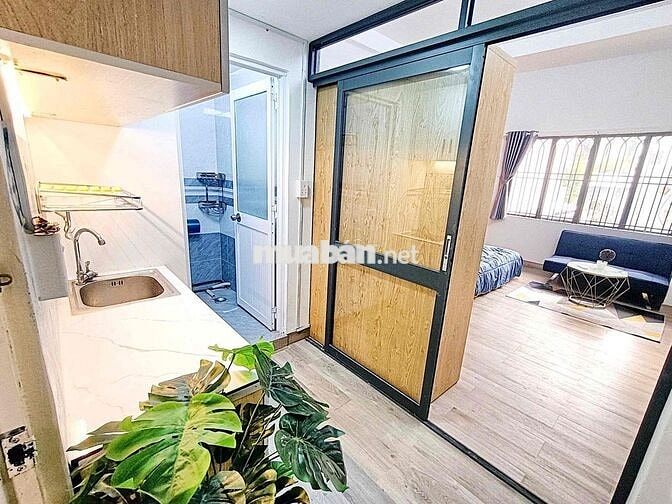 CHO THUÊ CĂN HỘ 1PN TÁCH BẾP CỬA SỔ TRỜI LỚN FULL NỘI THẤT GẦN 7 HIỀN