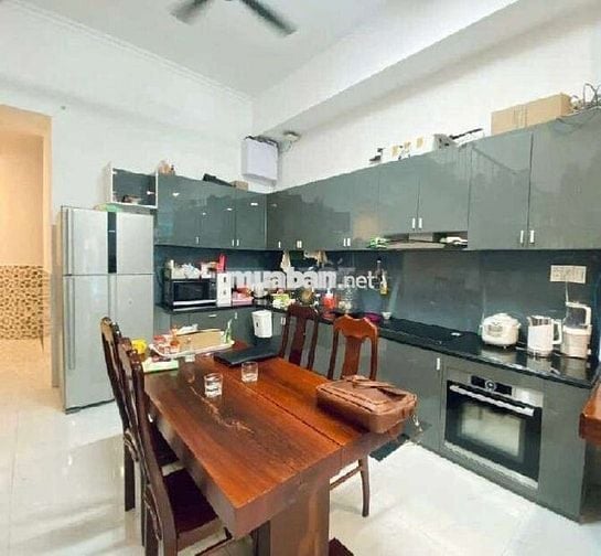 Bán nhà Thiên Phước, Tân Bình, 4.5x29, 2 tầng hẻm xe hơi khu thươngmại