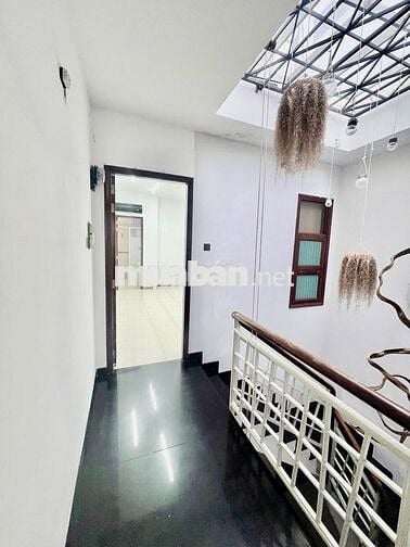Nhà Mặt Tiền Đường Số 2 - Cư Xá Đô Thành - Quận 3 - Giá 10 Triệu