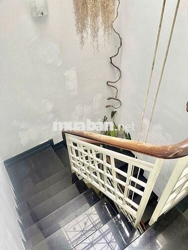 Nhà Mặt Tiền Đường Số 2 - Cư Xá Đô Thành - Quận 3 - Giá 10 Triệu