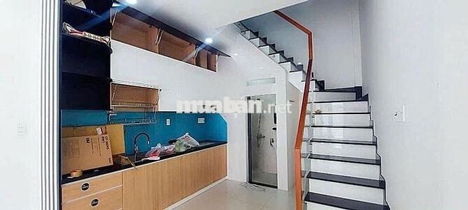 Nhà Bán Mặt Tiền Lạc Long QuânTiện Kinh Doanh mua bán 1 lầu sân thượng