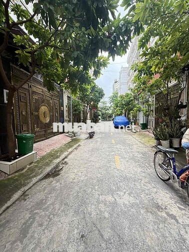 🍄BÁN ĐẤT FULL THỔ CƯ SÁT PHẠM VĂN ĐỒNG NGANG GẦN 8M - KDC DÂN TRÍ CAO