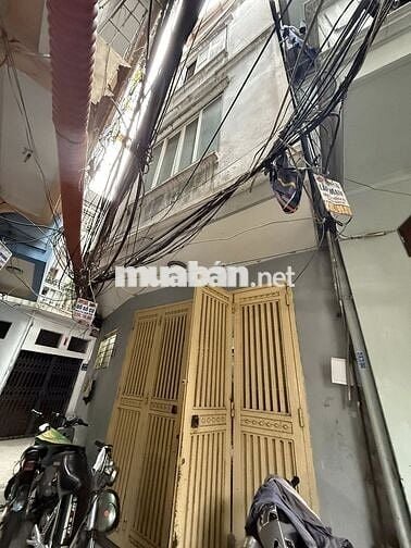 Bán Nhà Bạch Mai 20M x 3 Tầng Cũ Giá 4 Tỷ. Phân Lô, Lô góc, 2 thoáng