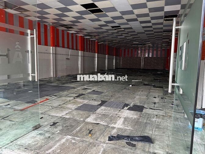 CHO THUÊ NHÀ MT BÌNH TRỊ ĐÔNG TRỐNG SUỐT 280M2. VĨA HÈ RỘNG