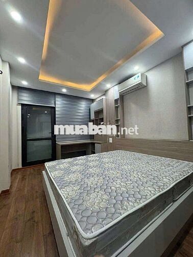 PHÙNG CHÍ KIÊN - PHÂN LÔ Ô TÔ TRÁNH ĐỖ TRƯỚC CỬA  5 TẦNG ĐẸP 8,75 TỶ