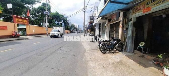 Nhà Bán Mặt Tiền Lạc Long QuânTiện Kinh Doanh mua bán 1 lầu sân thượng