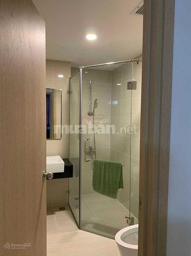 Chính chủ cần bán căn hộ CC Bàu Cát II, dt: 70m2, 2pn, giá: 3,4 tỷ,SH