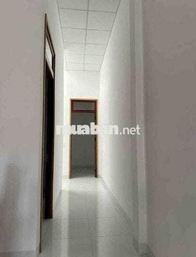 RA GẤP CĂN NHÀ CẤP 4 GIÁ RẺ CÁCH CHỢ HƯNG LONG 900m