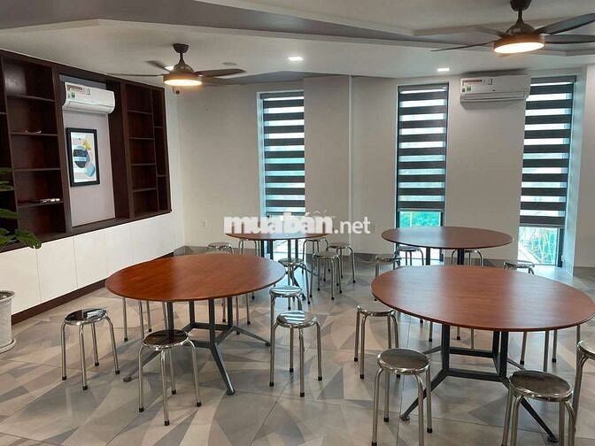 Cho thuê văn phòng gần Vạn phúc city chỉ từ 8tr tháng. Có bảo vệ
