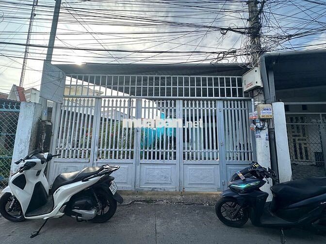 Bán nhà hẻm 50 (160 tầm vu) trần hoàng na thông ra hẻm 216 3,250 tỷ