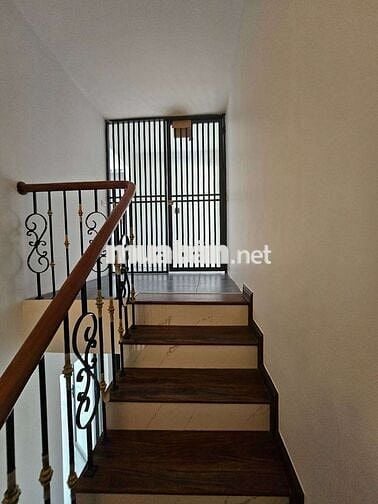 Bán nhà đẹp ở ngay trung tâm Đống Đa